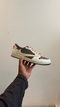 Travis Scott AJ1