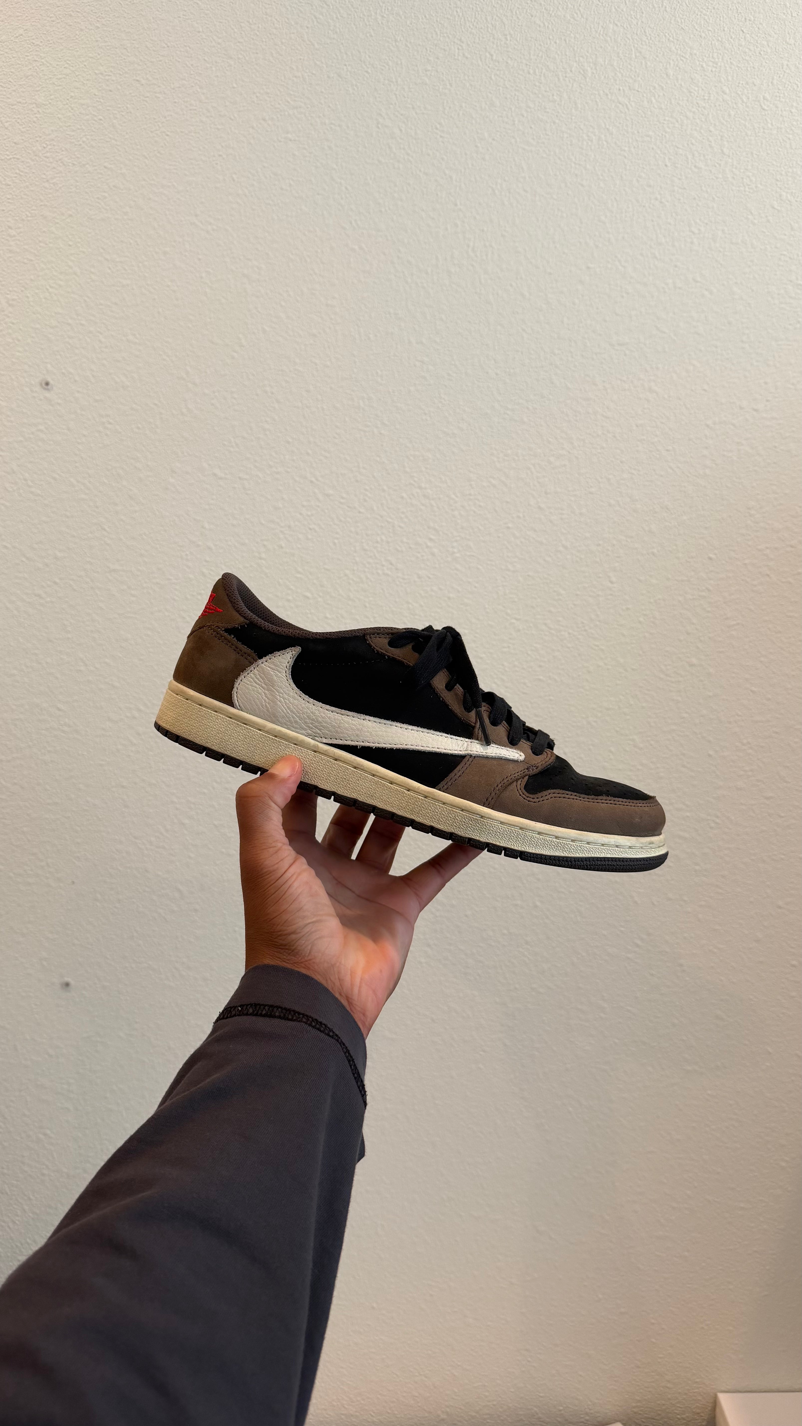 Travis Scott AJ1