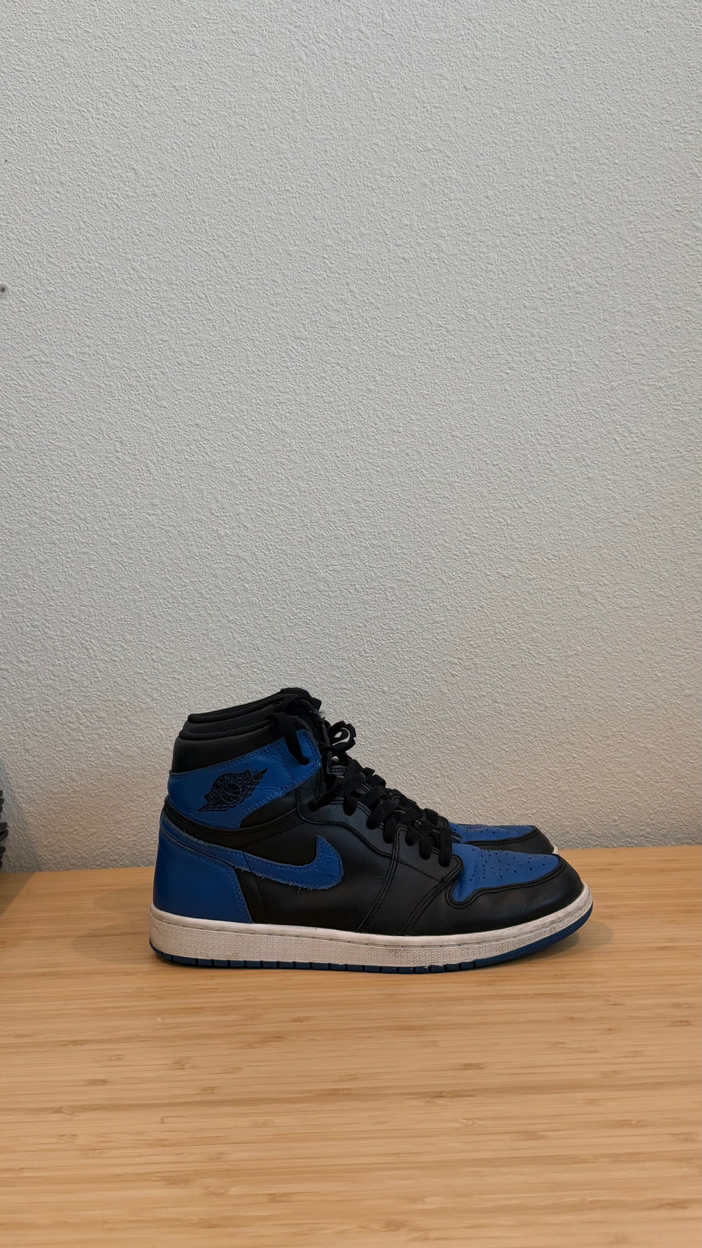 Royal AJ1