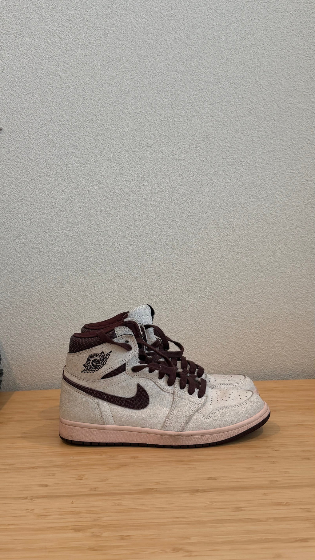 A Ma AJ1