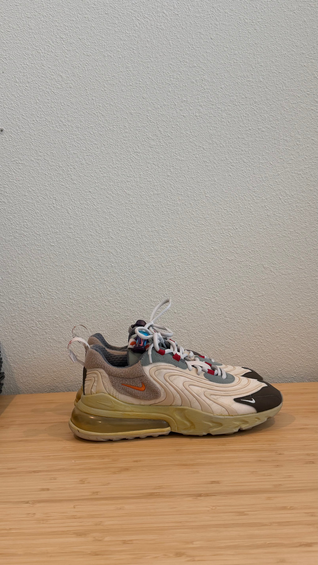 Travis Scott Trainer