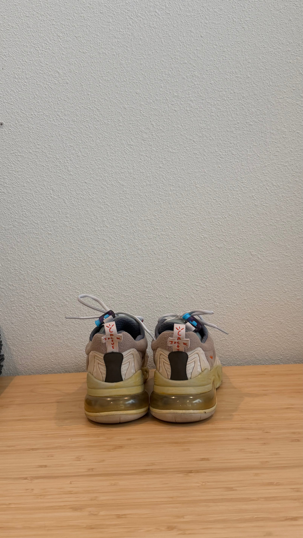 Travis Scott Trainer